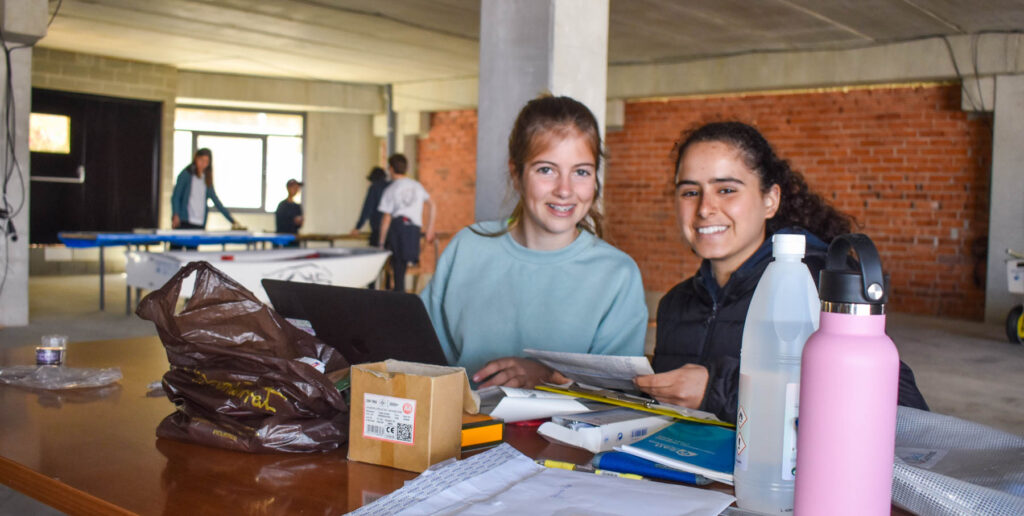 7. Involve Local Organizations<br>The 2024 RS21 World Championship was integrated into the Community Service Project of the El Pedró high school of L