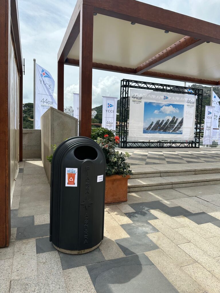 11. Ensure Proper Waste Bin Placement and Signage<br>11)All the trash bins had signs for waste separation