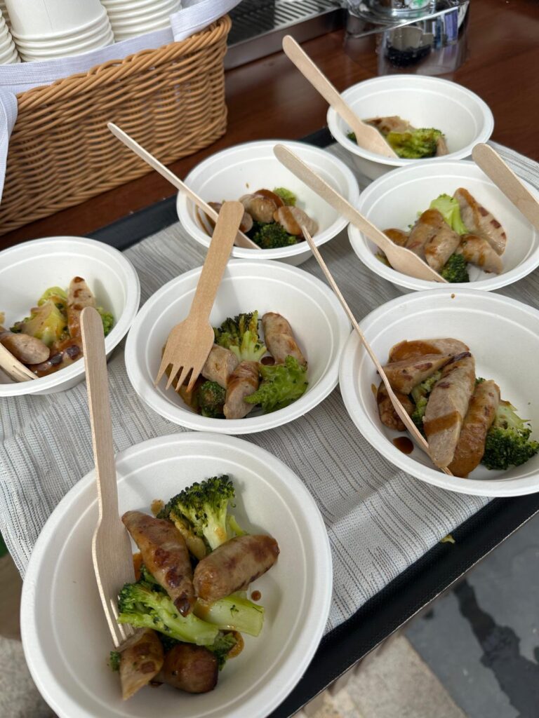 9. Serve Local Food or Source Seafood Sustainably<br>The organisation provided meals with 0 km or in any case local ingredients.