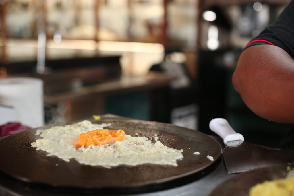 20. Inspire Future Action<br>- Action 16 - A professor and a researcher from the University of Brasília collected and analyzed water samples from Lake Paranoá during the regattas and spoke with participants about life in the water.
- Action 19 - This event offset the carbon emissions of the first edition, held in 2024; we launched a carbon emissions calculator for travel at nautical events for testing.
- Action 20 - The sailors