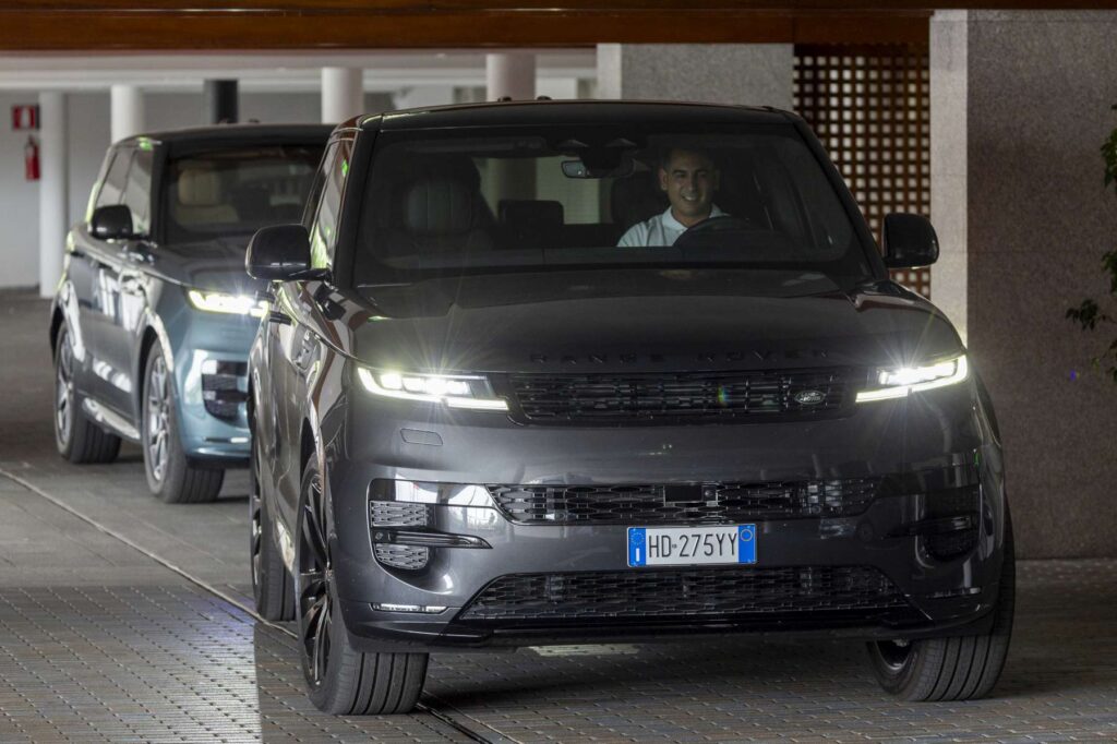 18. Promote Alternative Transportation<br>Transfer services were provided during the event by the YCCS Institutional Partner Range Rover. The transfers are available to owners, crews, media guest and staff working at the event