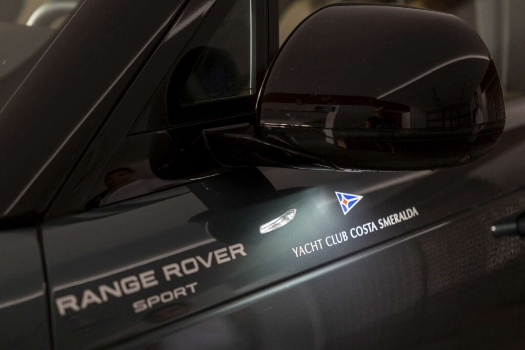 18. Promote Alternative Transportation<br>Transfer services were provided during the event by the YCCS Institutional Partner Range Rover. The transfers are available to owners, crews, media guest and staff working at the event