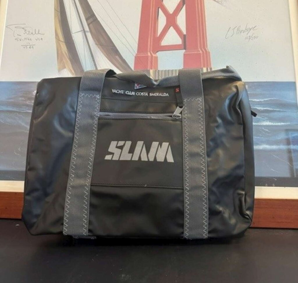 4. Skip Bags or Go Reusable<br>Reusable skipper bags were distributed to team representatives during registration, providing a practical alternative to single-use bags.
